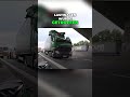Schwerer Unfall am Autobahnkreuz Bielefeld: LKW Kollision mit 60 Meter langem Windradflügel #short