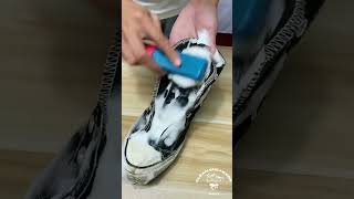 How to clean black Converse shoes? #asmr #asmrcleaning #asmrforsleep #cleaningshoes #shorts screenshot 1