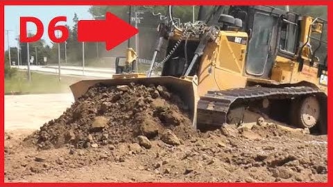 CAT D6 Dozer Working And Soil Compactor Machine (and more!) On A Busy Site