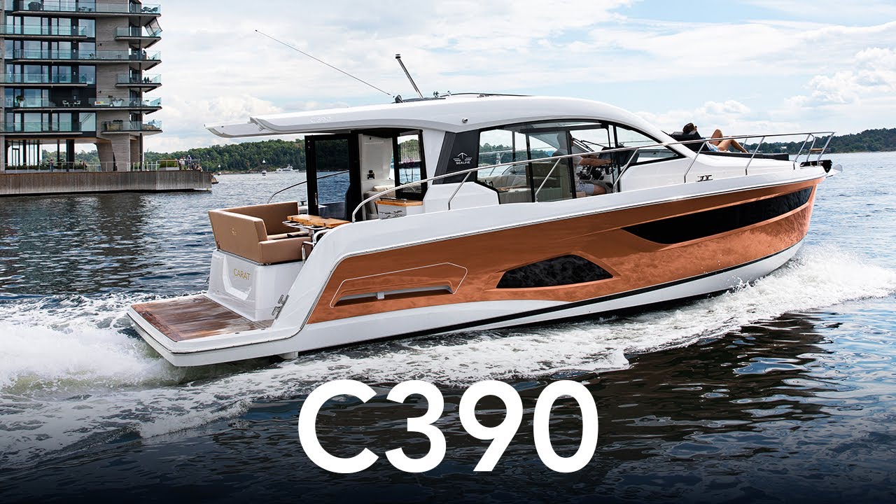Sealine C390 - Walkaround
