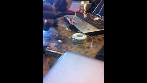 Make your own laptop screen/CCF light and laptop inverter tester at the same time. 4 of 6