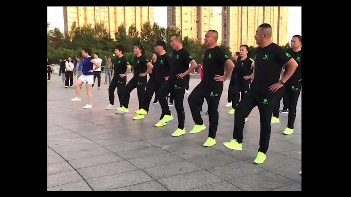 Chinese group shuffle dance that shook the world !!! - DayDayNews