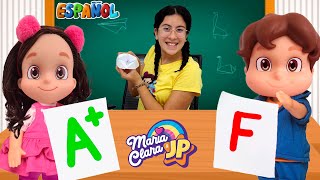  La Escuelita de los Muñecos Maria Clara y JP   Clase de Origami 