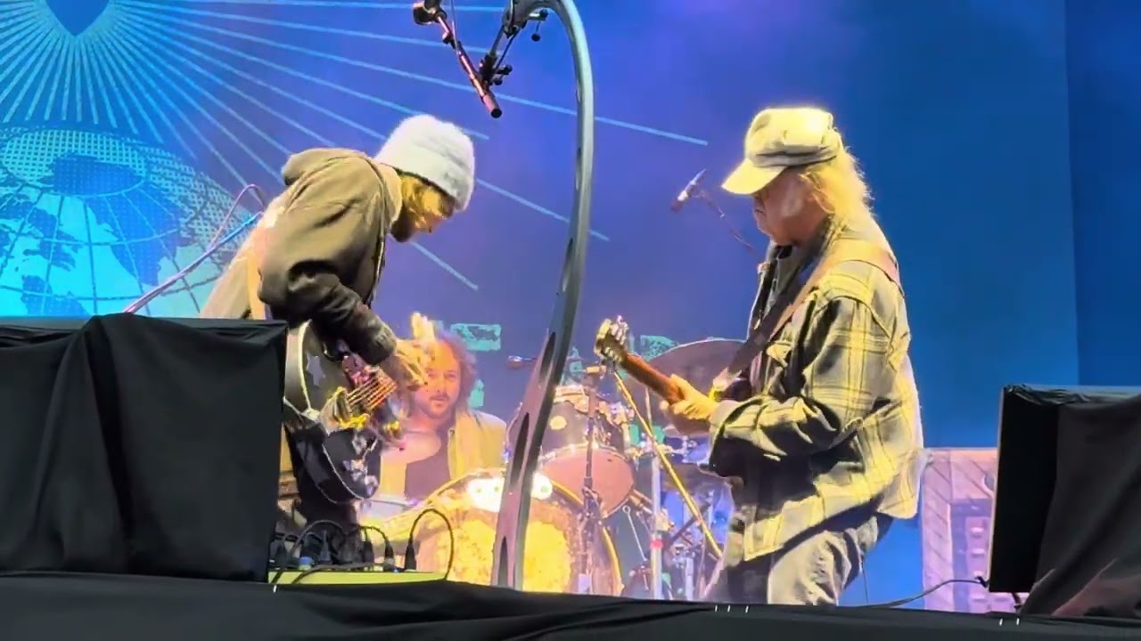 Neil Young & The Chrome Hearts - Be The Rain - 26/06/2025 - Dublin, Ireland