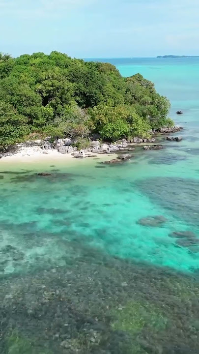 pantai Karimun Jawa #cahyanirynt #bumil