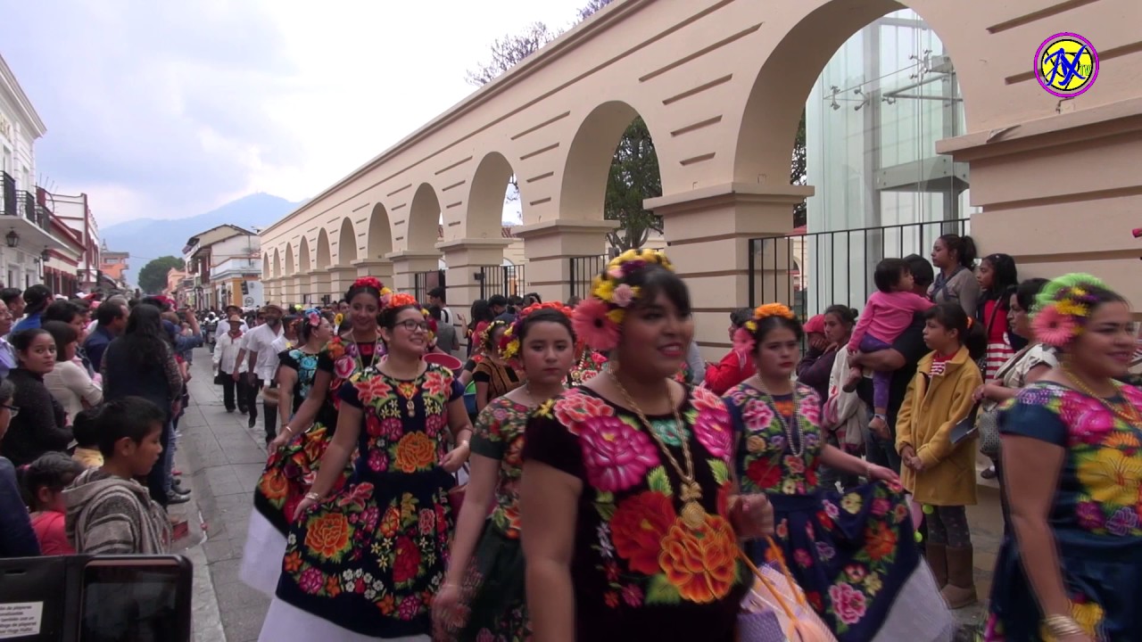 DESFILE FERIA DE LA PRIMAVERA Y DE LA PAZ 2017 - YouTube