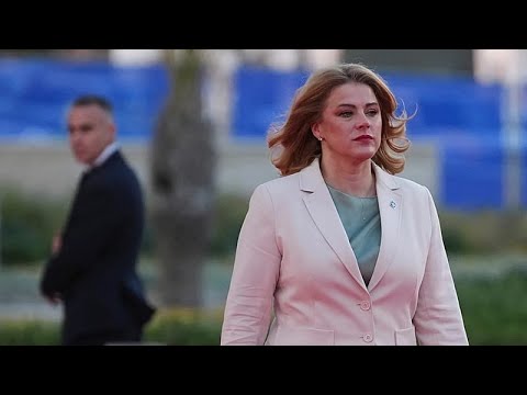 Премьер-министр Латвии Эвика Силиня подала в отставку