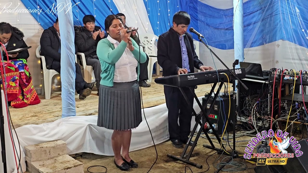 SIGAMOS HERMANOS ORANDO Y VELANDO - Alabanzas en vivo La Encañada