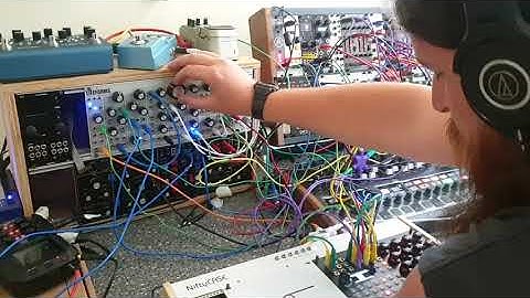 Ruscādå | Modular Jam | Erica Synths Black Sequencer, Disting EX (Multi FX), SV-1, Minibrute 2S