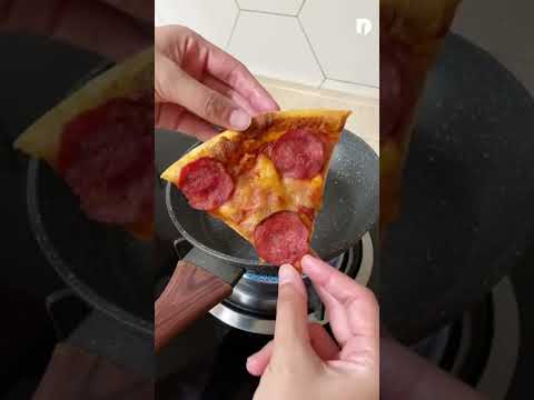 Video: Cara memanaskan kembali pizza dalam microwave