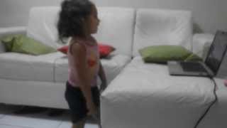 Isabelle Dançando Quadradinho De 8