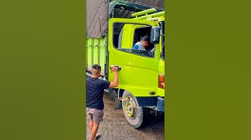 Fharel kembali jadi pahlawan, gantikan sopir truk yang menyerah