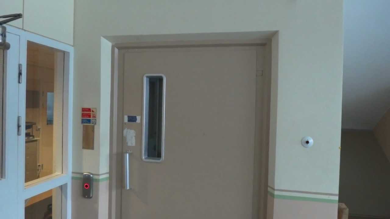 Finally full ride: Asea Graham (Modernized) traction elevator @ Heden 112A, Bollnäs, Sweden.