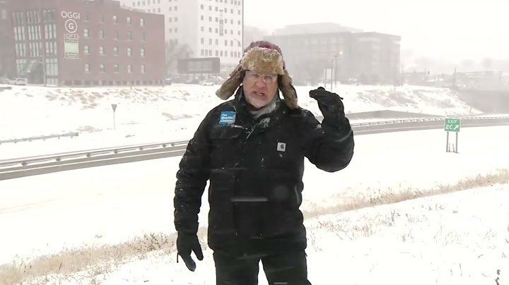 Freezing rain, ice, snow slam Kansas City, Missouri