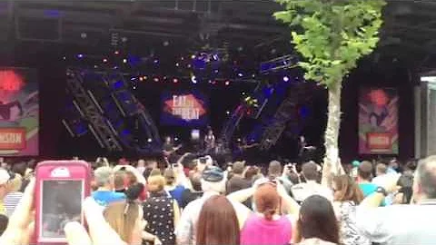 Hanson @ epcot 2014