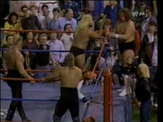 The Road Warriors vs The Fabulous Freebirds (09/28/1985)