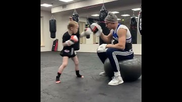 Thumbnail of Incredible Boxing Skills by a Little Girl - 1286673-2