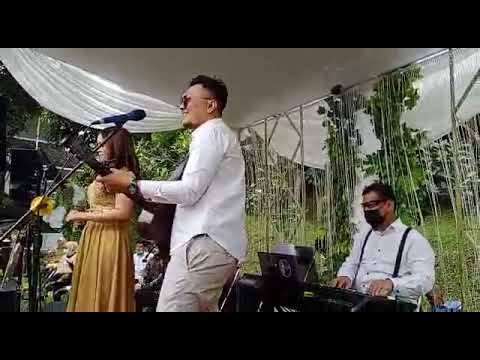 to the bond cover-pamungkas