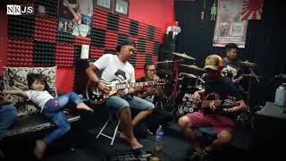 Download Lagu Pearl - AKU TAK BERSALAH cover by HASTAQ BAND MP3 Download Lagu Pearl - AKU TAK BERSALAH cover by HASTAQ BAND MP3