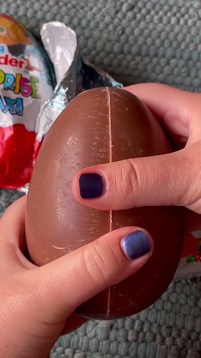Kinder surprise maxi 2022 Christmas edition