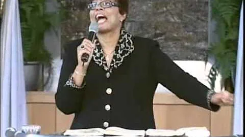 Iona Locke PRAISE BREAK - Kingdom Victory 2011