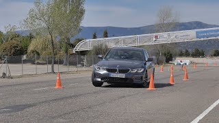 BMW Serie 3 2019  Maniobra de esquiva (moose test) y eslalon | km77.com