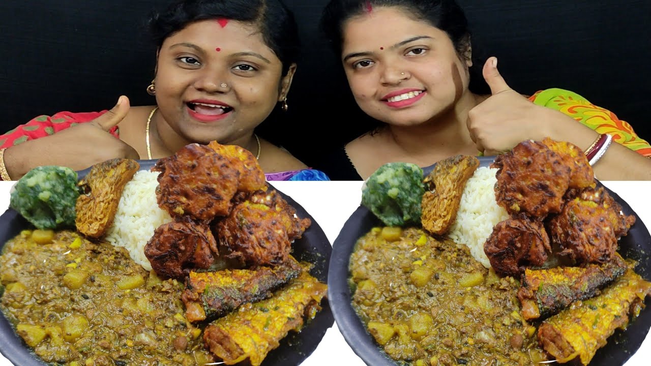 FISH FRY FISH CURRY VEG PAKORA MOCHAR GHONTO EATING CHALLENGE || food family & more