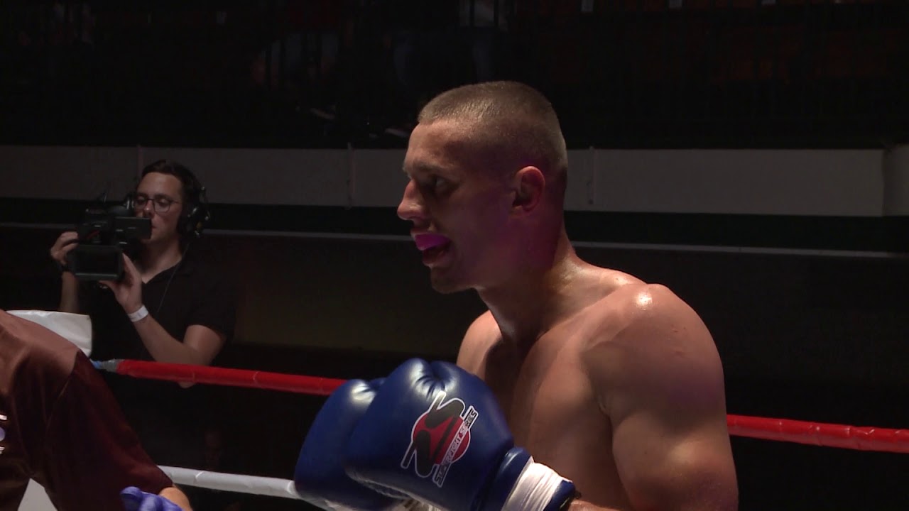 Bartosz Franik vs Leon Jason