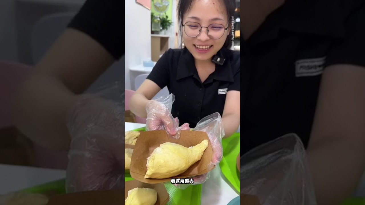 一百出头实现鲜榴莲自由，今天榴莲吃到爽，哈哈#九块九省钱护肤攻略 #榴莲自助