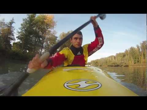 Video: Come sedersi correttamente su un kayak