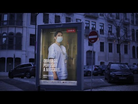 Nurses in Lisbon demonstrate against career freeze