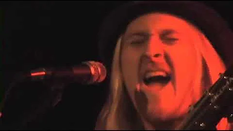 John Schutte Performs LIVE