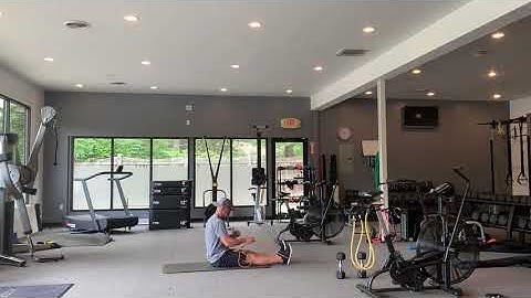 Seated Single Arm Band Row w/Rotation