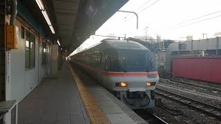 キハ85系特急ひだ3号前5両高山行、後3両富山行名古屋11番線発車