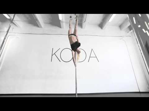 Video: Pole Dance - Artă și Grație