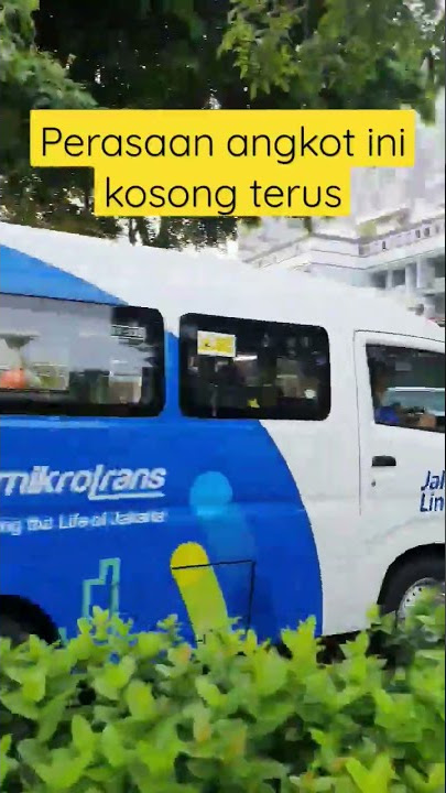 pengen nyoba naek tp mending busway dah #angkot #busway #jaklingko