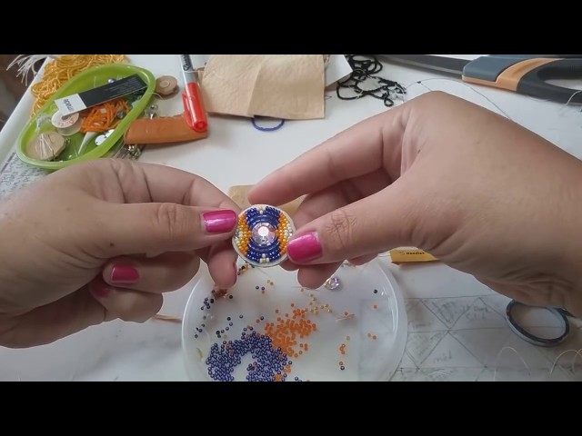 Beading for beginners. 2 needle flat stitch technique