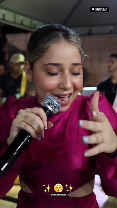 Marilia Tavares Cantando Calcinha Preta