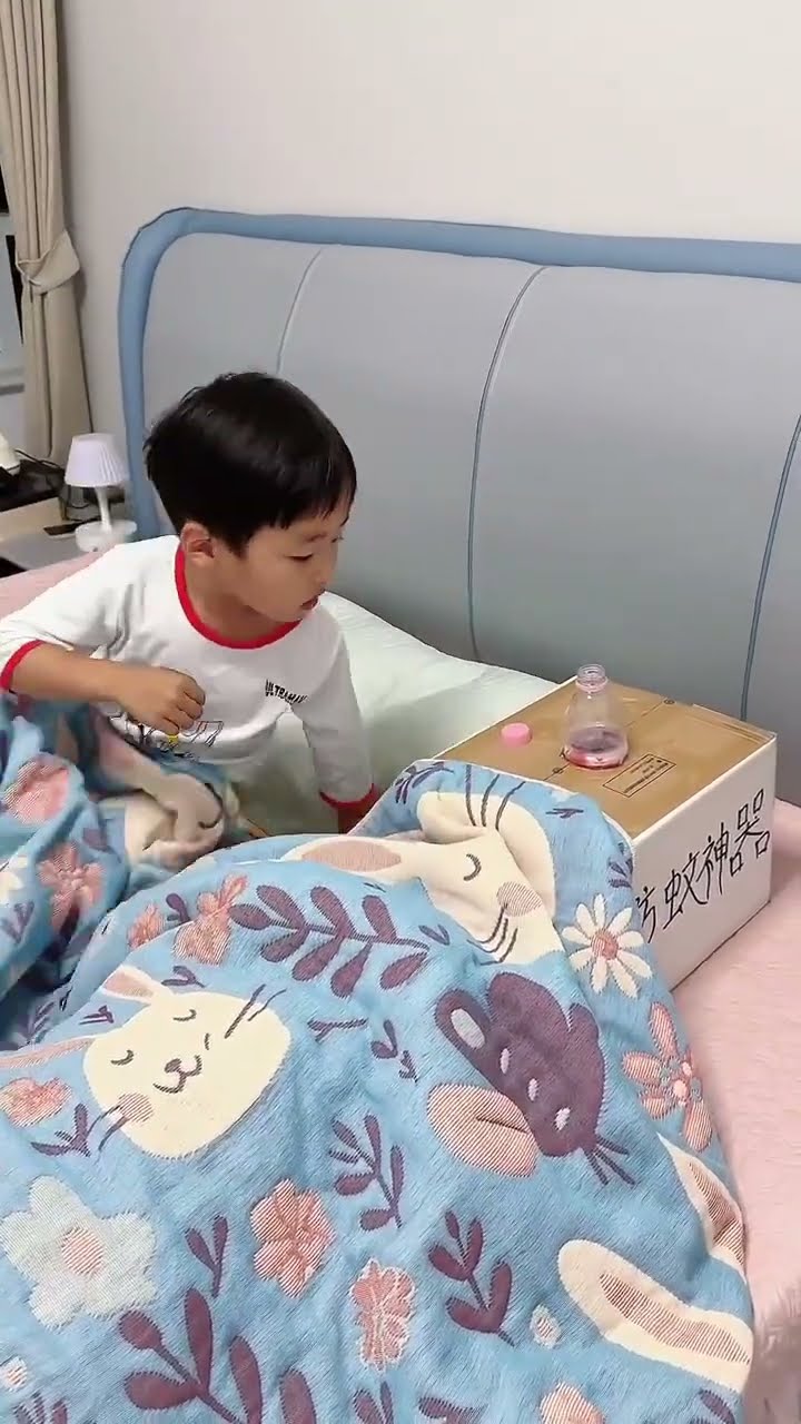 爸爸自制防蚊神器，这样就蚊子就不会咬到了！#Cute baby#Cute#呆萌小米宝#聪明宝宝#萌娃
