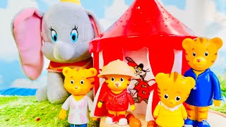 Daniel Tiger’s Neighbourhood Toys DUMBO Tent Stars Night Light Goodnight Bedtime