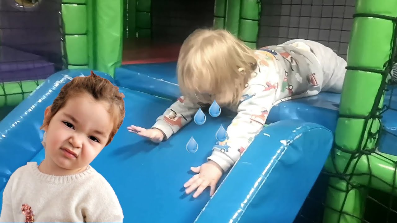 BUĞLEM KARDEŞİYLE EĞLENCE MERKEZİNE GİTTİ BULUT DÜŞÜYORDU