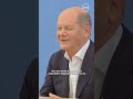 „Jingle Bells“-Pfeifen bei Scholz-Pressekonferenz sorgt für Lacher