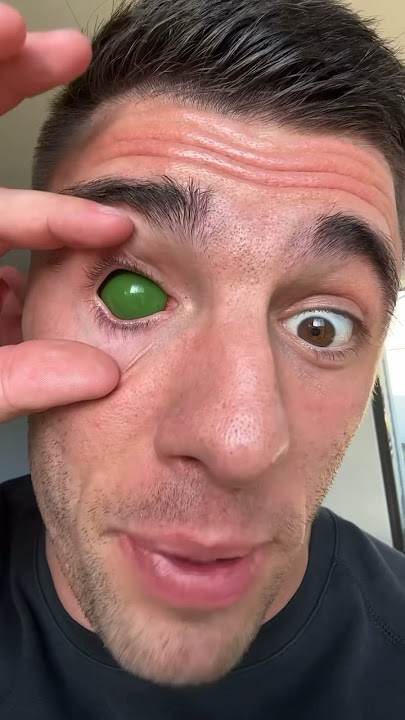 MY GREENSCREEN EYEBALL 😮