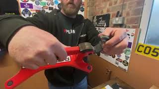 Andy Cam reviews Pipe Vise&#39;s Bigfoot pipe vise and Amigo wrench