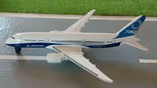 Flugzeugmodell Vorstellung. Am ( fast ) fertigen Modellflughafen.