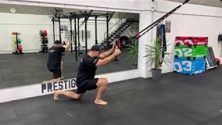 Suspension Alternating Reverse Lunges demonstration