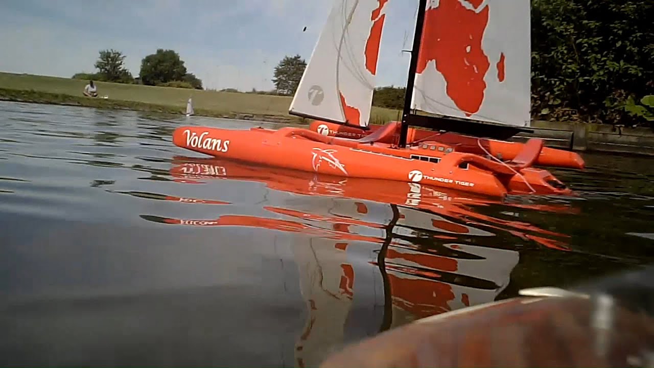 rc trimaran sailboat