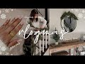 VLOGMAS 05: Festive Nail Set, Entryway Christmas Decorating +Amazon  Bamboozled Me...