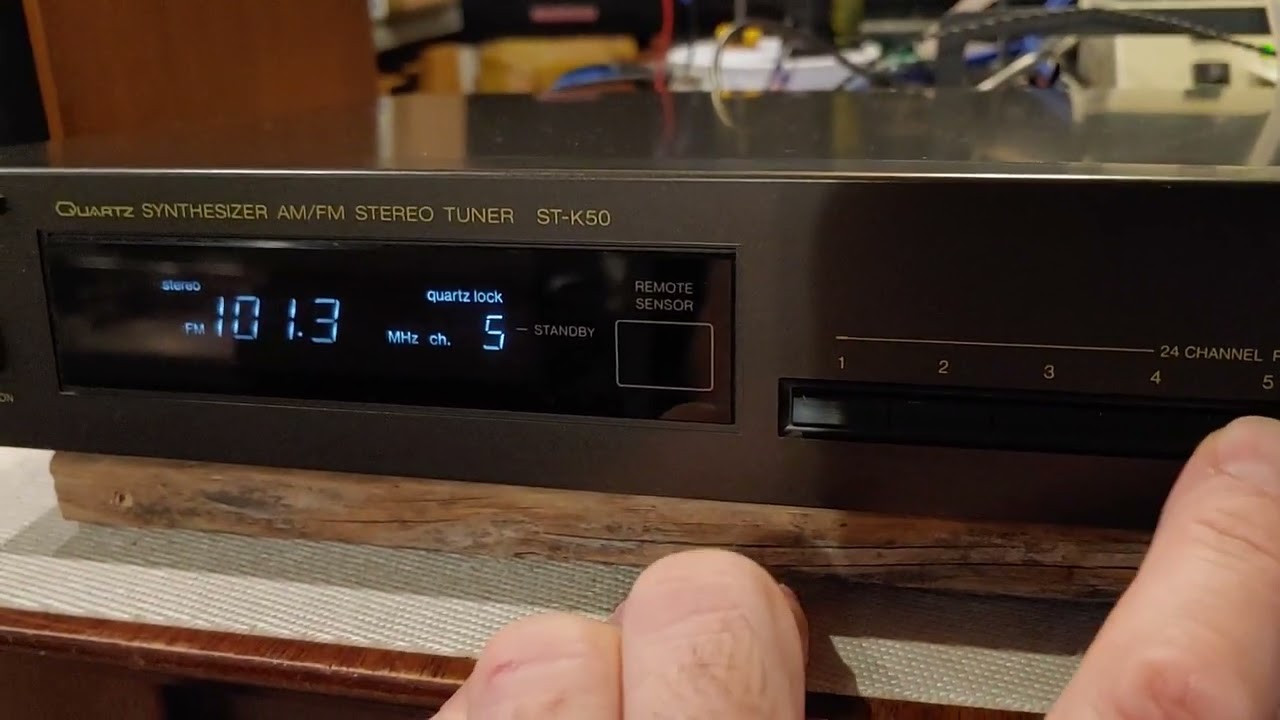 Technics ST-K50 AM FM Stereo Tuner. 24 Channel Preset Tuning