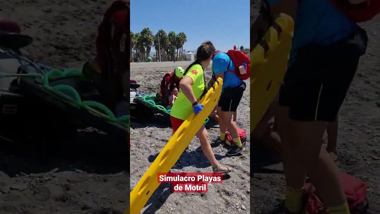 Simulacro de salvamento acu&aacute;tico y socorrismo en Playas de Motril (2022)